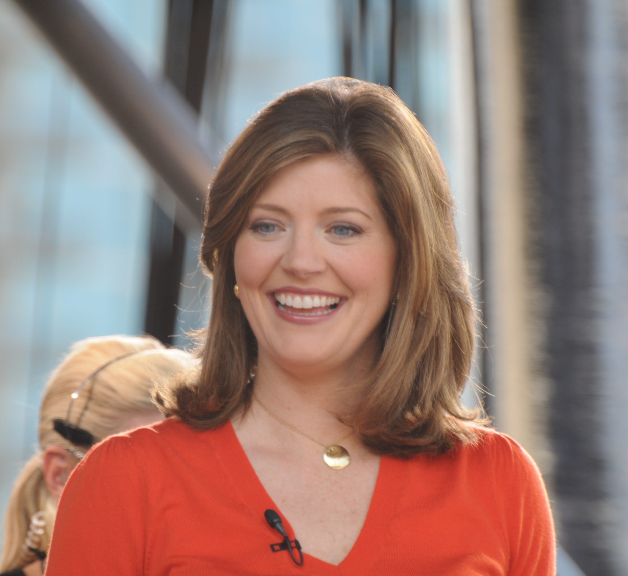 What Perfume Does Norah O'Donnell Wear? Expert Perfume Advice