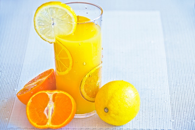 glass of lemon orange juice